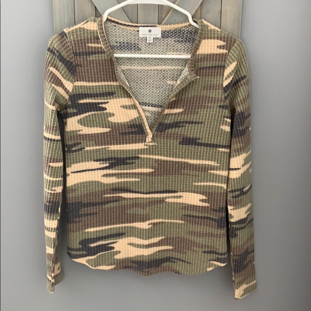 Socialite camo thermal henley Nordstrom xs EUC